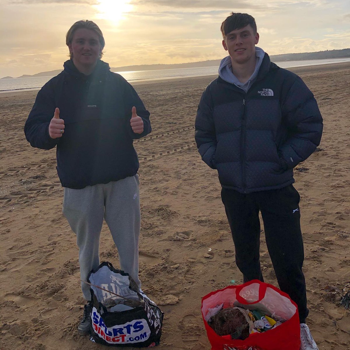 justhazaar tweet media