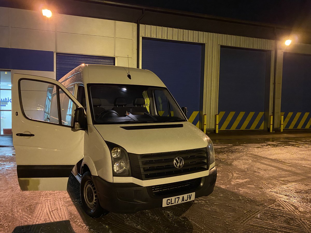 Well that’s the holidays over. Loaded in Snowy Bathgate - London Heathrow bound. Will get there in the early hours tomorrow. ❄️ 🌙