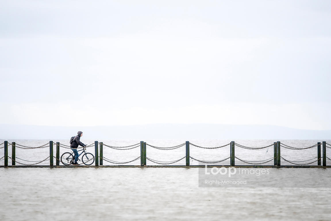 LoopImages (@loopimages) on Twitter photo Crossing the sea wall to the marine lake at Weston super Mare <a href="/BillAllsopp/">BillAllsopp</a> #sea #westonsupermare #somerset #cycle #bicycle #chains #seaside #sea #crossing #cyclist #coast #coastal #travel Crossing the sea wall to the marine lake at Weston super Mare <a href="/BillAllsopp/">BillAllsopp</a> #sea #westonsupermare #somerset #cycle #bicycle #chains #seaside #sea #crossing #cyclist #coast #coastal #travel