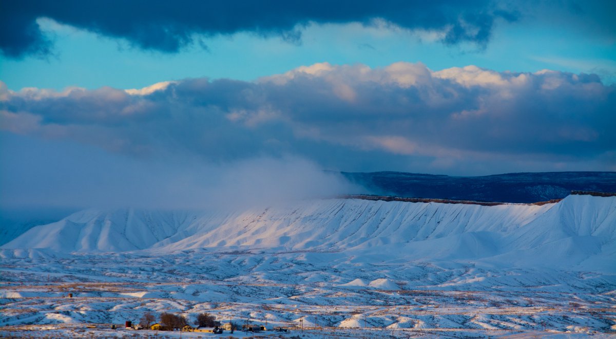 TownofRangelyCO's tweet photo. Rangely Winter Beauty to get your week started off right!  #TownOfRangely #RangelyColorado #SmallTownUSA #Snow #WinterWonderland #Winter2020 #WinterVibes #SnowFall #Snow2020 #SnowWhite #Winter #WinterCollection2020 #WinterCollection #RangelyCOLandscape #RangelyCOWinterLandscape https://t.co/KoSUwKi5Cn
