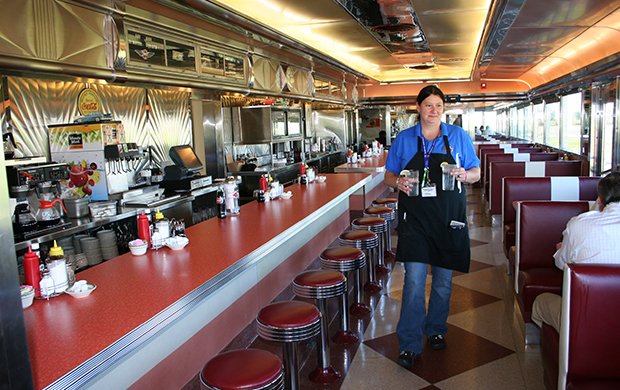 Did you know that there is a hidden gem located in the region where you can grab a bite to eat, watch airplanes come and go, and see a World War II Bomber plane? bit.ly/3lDBu5L
<a href="/LibertyAvMuseum/">Liberty Aviation Museum</a> <a href="/TinGooseDiner/">Tin Goose Diner</a> #LakeErieLove