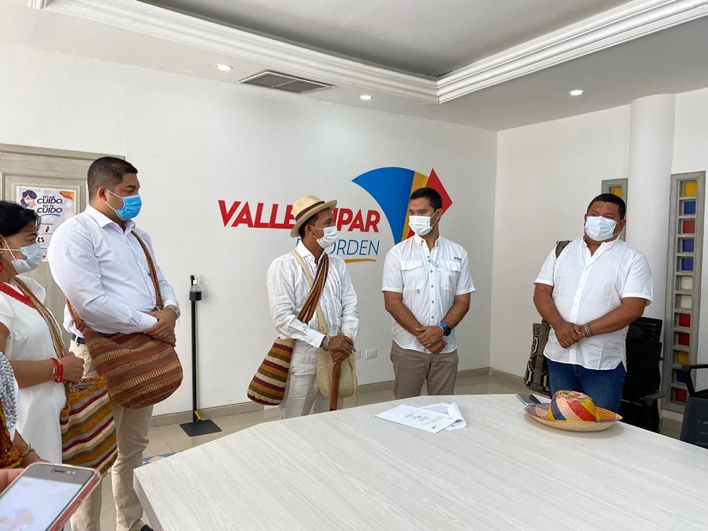 Posesión del Gobernador del Pueblo Kankuamo <a href="/Jaimeluiskan/">Jaime Luis Arias Ramirez</a> ante el Alcalde Municipal de Valledupar <a href="/MelloCastroG/">Mello Castro</a>. #GobernandoEnUnidad