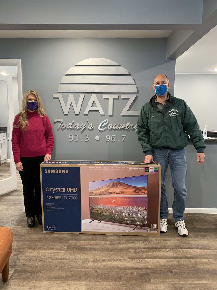 BoosterTim's tweet image. Winner winner better than a chicken dinner.  Won a weekly football pick’em and was entered into a drawing..... and won!!!! Thanks #WATZ Radio #drawing #OnePride  repping the #Lions face mask @WATZradio