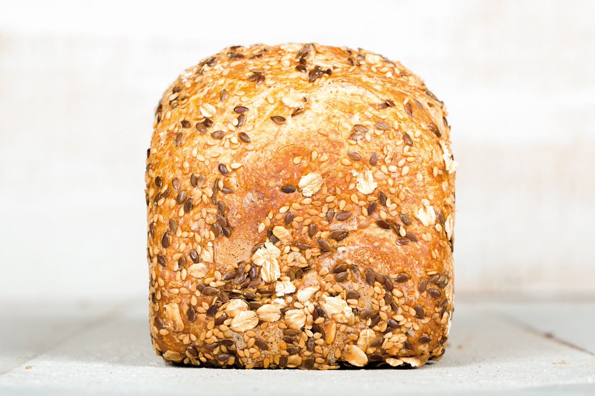 Montagud1906's tweet photo. 📖 @PastryRev 12 #PR12 >> https://t.co/mNfM14OoJt
🍞 @xeviramon es uno de sus autores. "Todos los panes deben tener una historia", dice; y la que atesoran los de @triticumbread es preciosa ❤️
😋 'Coca de forner' & 'Pan de cereales con ciruelas pasas' https://t.co/gnwIySIDvV