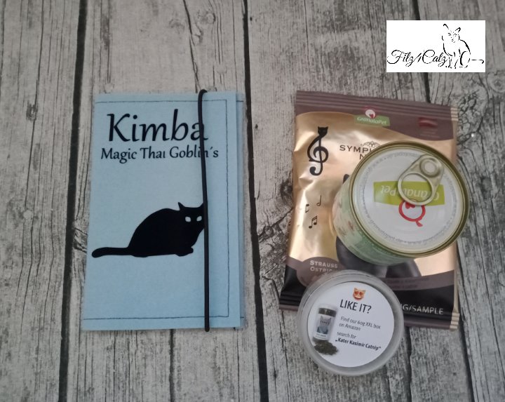 Filz4Catz's tweet photo. Und auch Kimba bekommt seine Impfpasshülle.

LG eure Iris

https://t.co/fXIYvuJMs0

( GranataPet , Kater Kasimir Catnip ) https://t.co/yQsNiyS6Ul