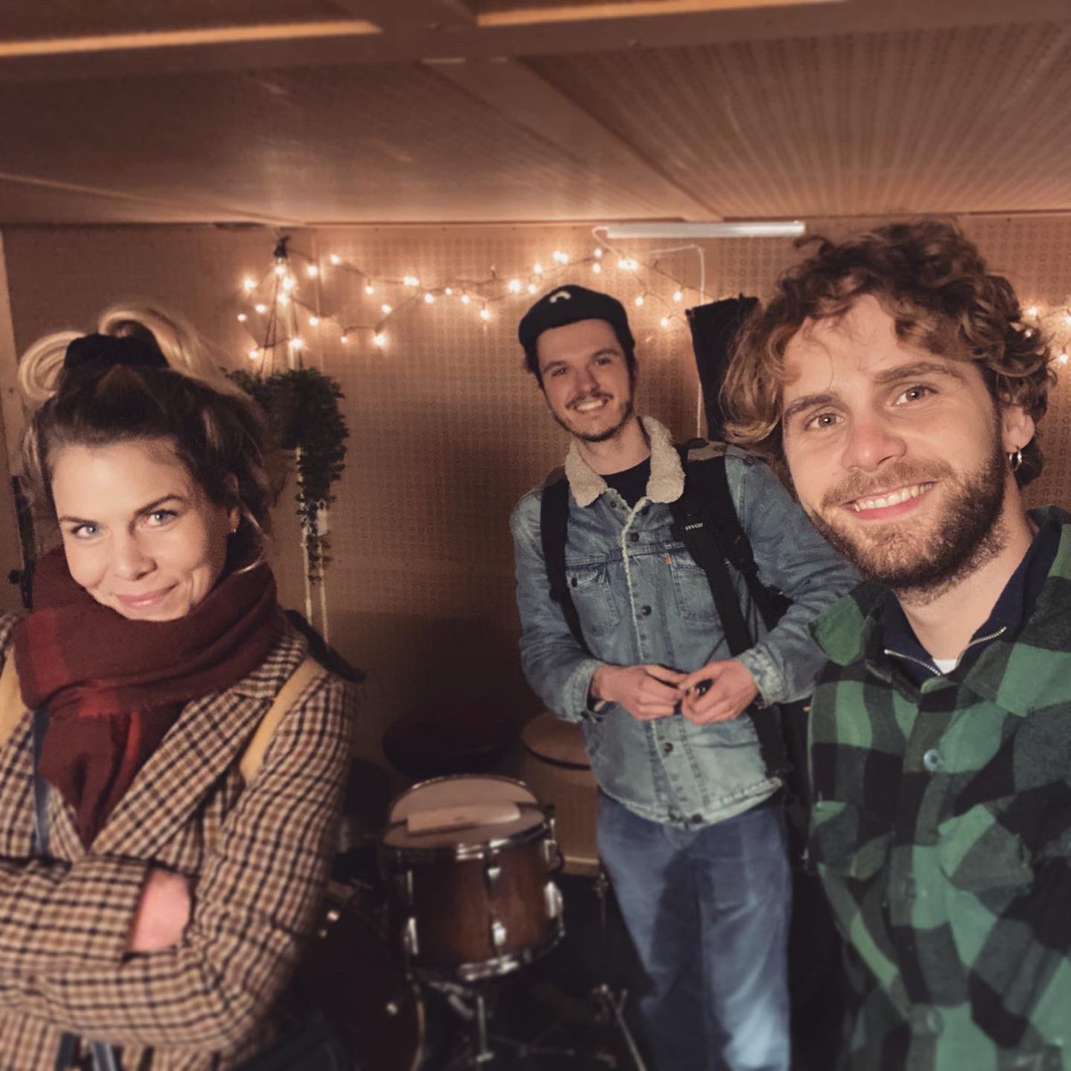 whoisBlackbird's tweet photo. Deze musketiers gaan een leuk weekje hebben 💃🕺🏻🕺 #soonmore https://t.co/Pd7ac2SsSR