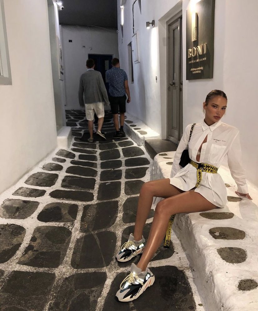 valposition's tweet image. #MrAndMrsBlackAndWhite