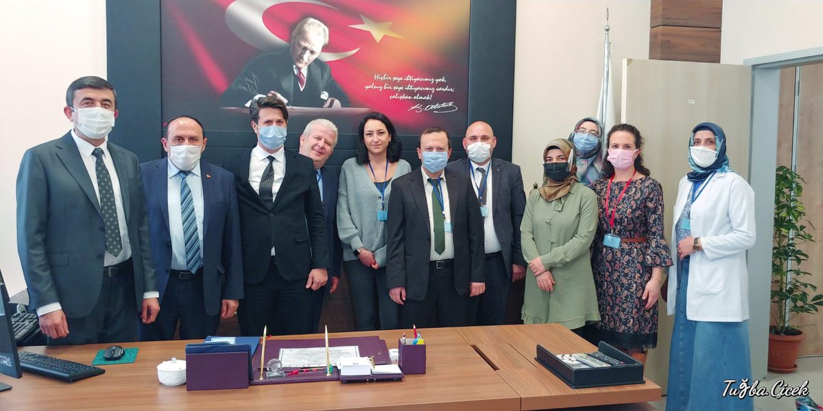 Il Nüfus ve Vatandaşlık Şefimiz Mehmet Akbaş 'ı yeni görev yeri olan Eskişehir Valiligi Yatırım Izleme ve Koordinasyon Başkanlığına uğurladık. Şefimize yeni görev yerinde üstün başarılar dileriz.