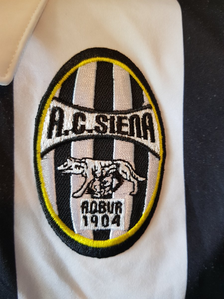For sale A.C. Siena FC Home Football Shirt Kappa 2015 Adult Large
ebay.co.uk/itm/3336073515…
One of Retrokits' favourite teams after walking into the deserted stadium and having a good wander round hours before Il Palio