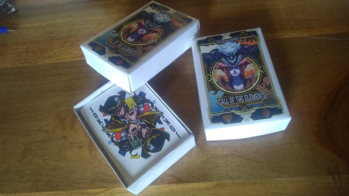 Francomiranda26's tweet photo. @PT_CROW the cards finally arrived! im so happy,thanks for sharing your art. cheers from argentina https://t.co/3NKgPR0MN1