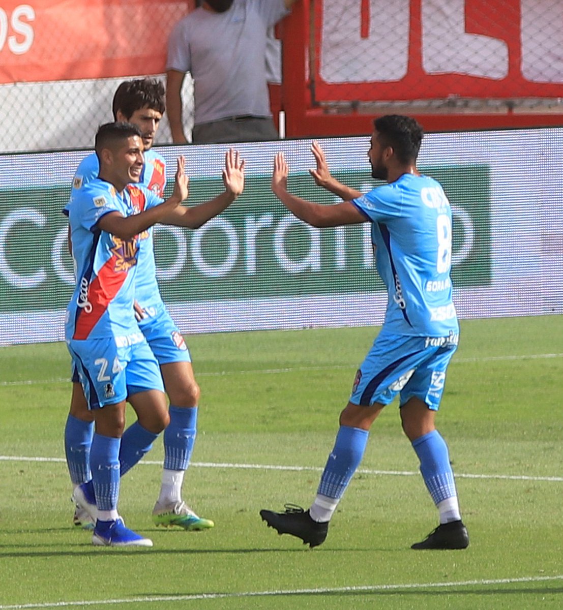 goldmediacancha's tweet photo. #CopaDiegoMaradona | #ZonaCampeonatoA | 

#Independiente 3-4 #Arsenal

PT
⚽️ 15' #Albertengo (A)
⚽️ 33' Lucas #Romero (I)

ST
⚽️ 14' #Candia (A)
⚽️ 23' #Menéndez (I)
⚽️ 28' #Luna (A)
🔴 33' #Franco (I)
⚽️ 38' #Velasco (I)
🔴 39' #Candia (A)
⚽️ 49' #Luna (A) https://t.co/c8RoS6SvVw