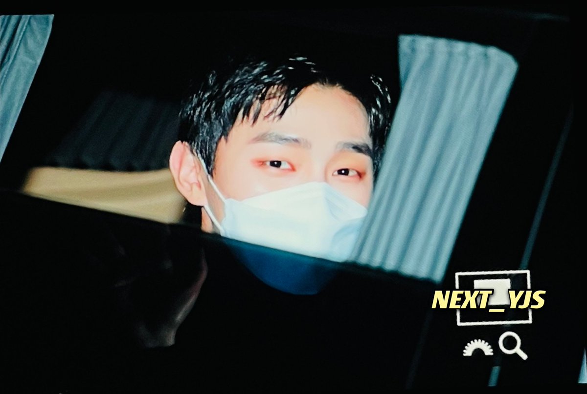 nextyjs0308's tweet photo. 210104 퇴근
수고했어 오늘도💕
#윤지성 #YoonJisung https://t.co/opv3mgT4ce