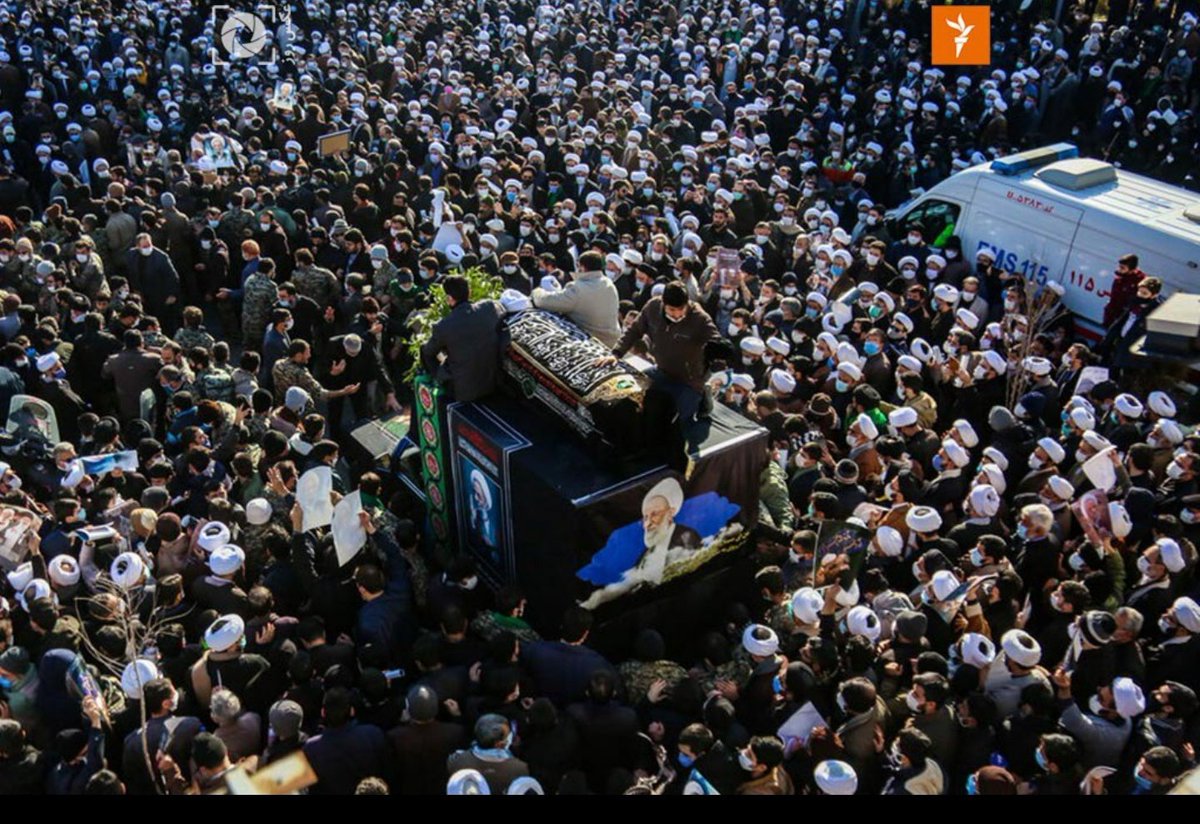 khashayar5h's tweet photo. پس کرونا فقط به خاطر دورهمی های مردم و مراسمایی مثل شب یلداعه، که اینطور https://t.co/yQ6WaB5NJb