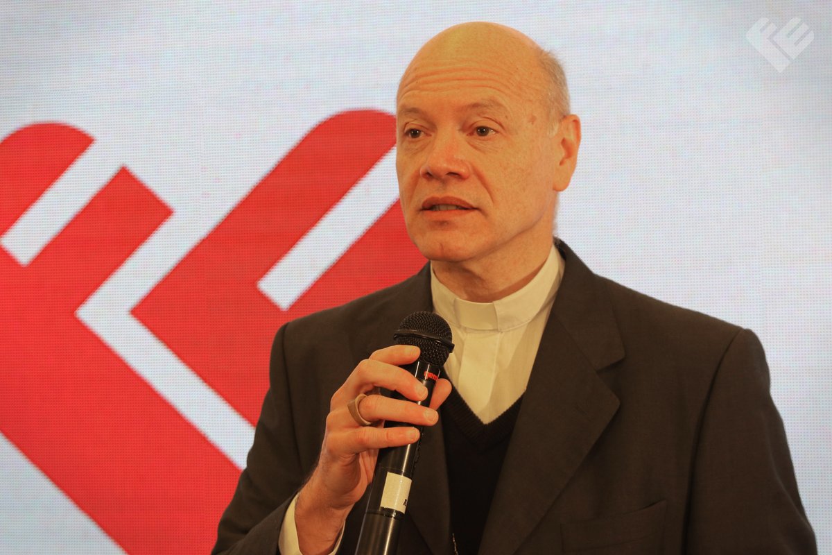 Programa_FE's tweet image. "El 2020 ha sido un año muy difícil, pero, en medio de esas dificultades, hemos podido encontrar todos los dones de Dios. Una de las bendiciones recibidas es haber podido generar #ProgramaFE para poder seguir llevando adelante la misión de la Iglesia".
Monseñor Guillermo Caride.