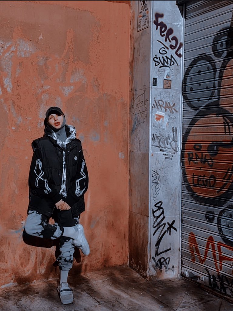 thxkxrtxszg's tweet image. † 𝕰𝖒𝖕𝖊𝖟𝖆𝖓𝖉𝖔 𝖑𝖆 𝖘𝖊𝖒𝖆𝖓𝖆 𝖈𝖔𝖓 𝖙𝖗𝖊𝖒𝖊𝖓𝖉𝖆 𝖕𝖆𝖞𝖆𝖘𝖆𝖉𝖆.