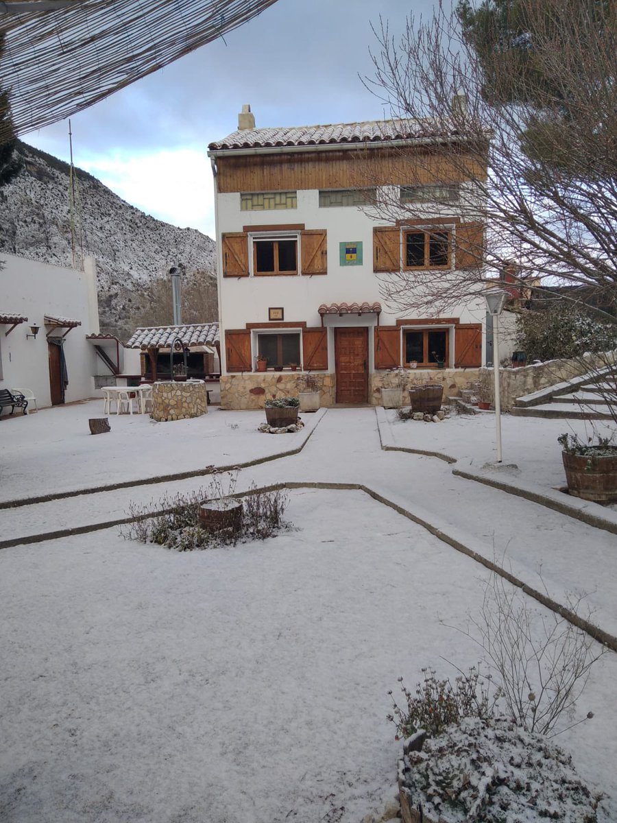 Primera nevada del año en #Montalbán #Teruel  Casa Rural el Plano