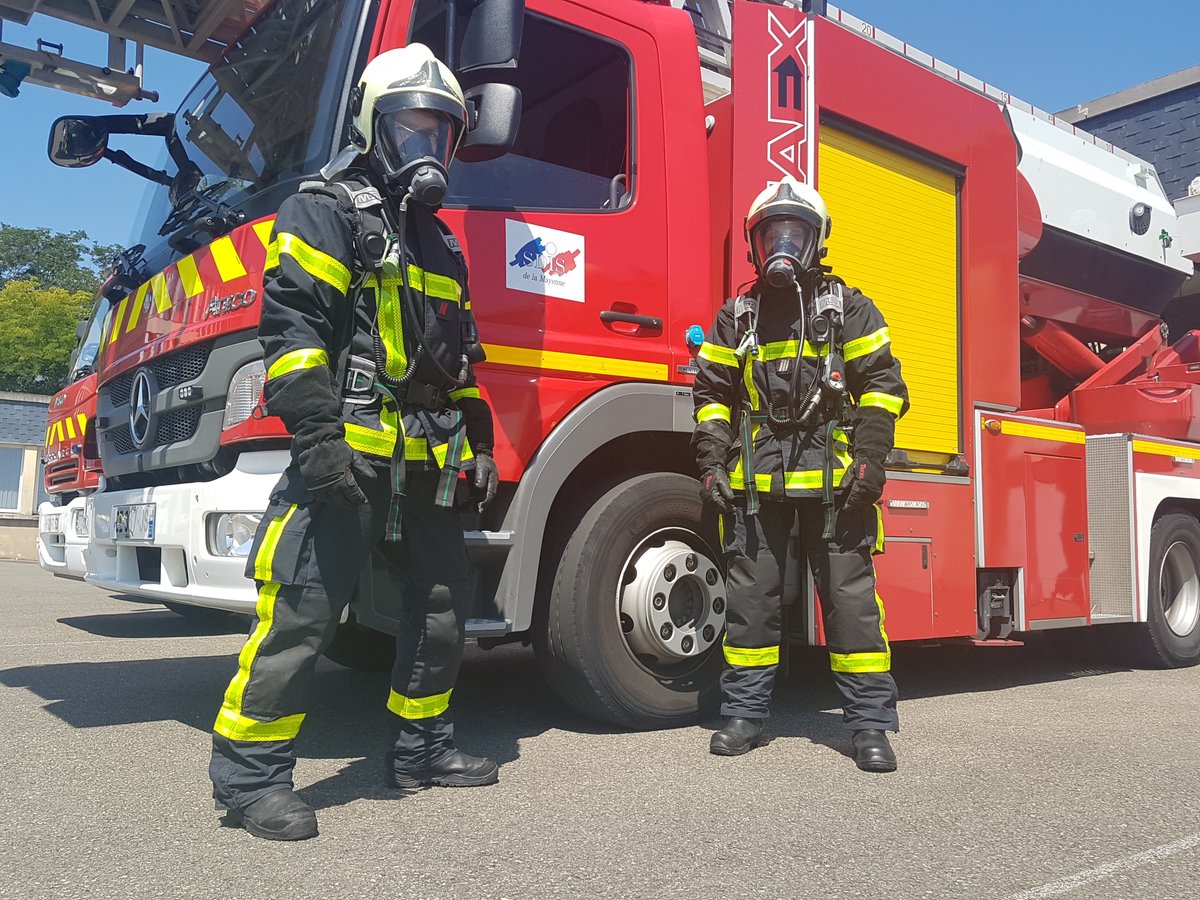 sdis53's tweet photo. Les appareils respiratoires isolants #ARI @MSAsafety performants, ergonomiques et innovants ont fait leurs preuves au CIS de #Laval et à l'Unité de Lecture et d'Analyse des Fumées #ULAF.
2021➡️la collaboration se poursuit pour un déploiement sur d'autres CIS @sdis53. https://t.co/dFU7Cw3eG9