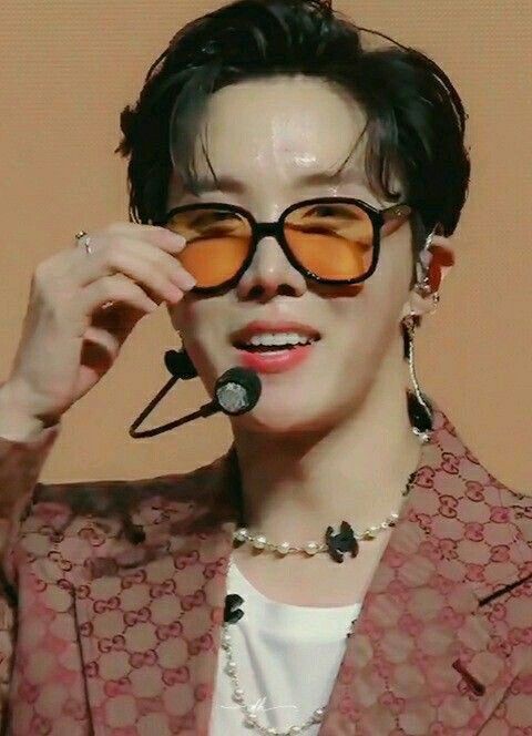 hoseok wearing glasses; a thread