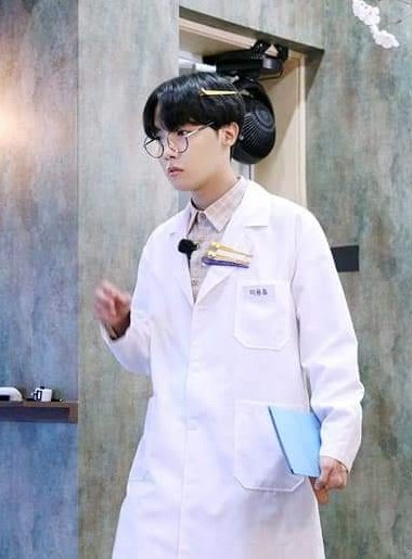 hoseok wearing glasses; a thread