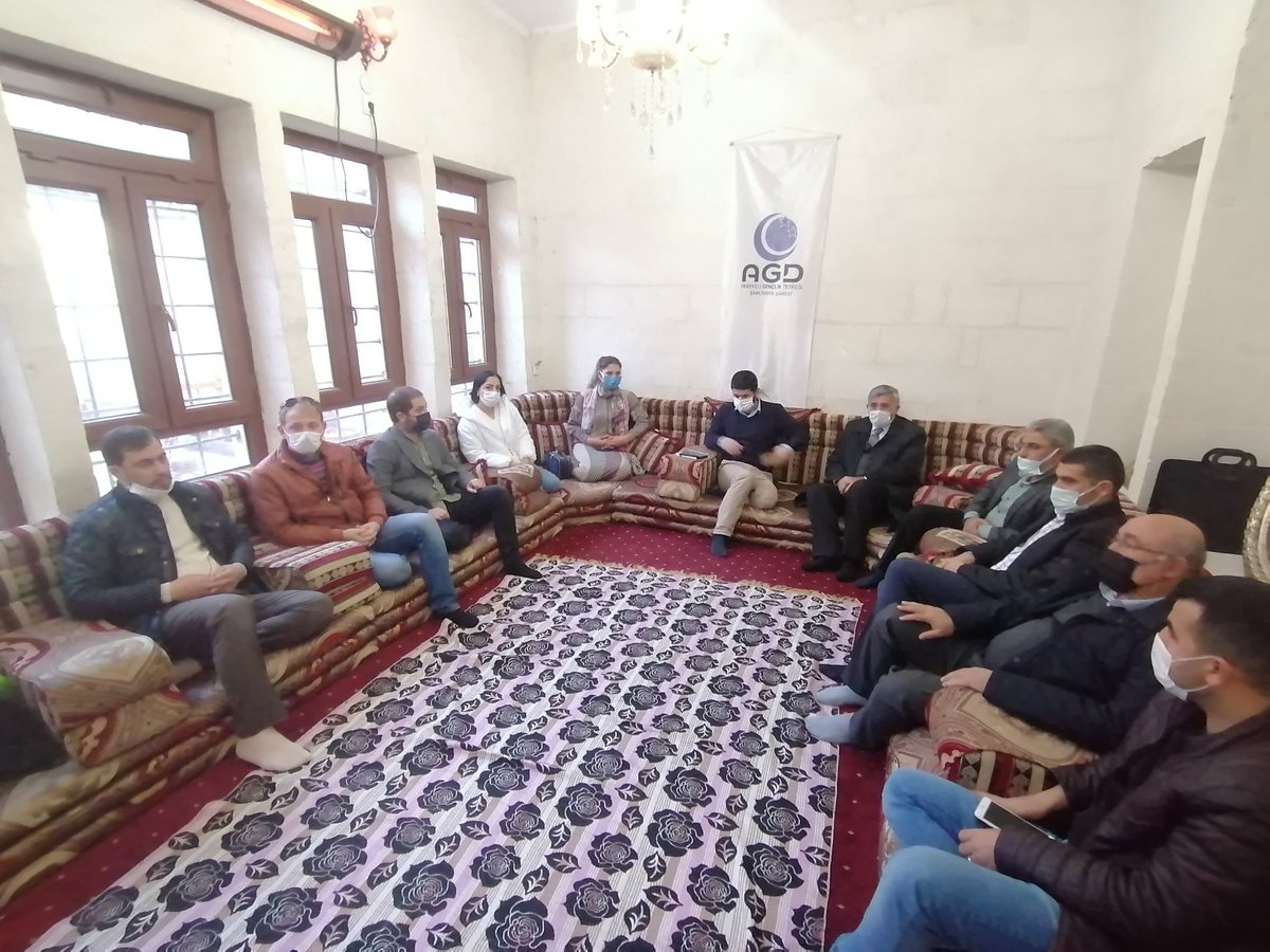 RamazanSenbahar's tweet photo. Gelecek Partisi Şanlıurfa İl Yönetimi olarak,
Anadolu Gençlik Derneği ve Millî Gençlik vakfını ziyaret ettik.
#gelecekpartisi #şanlıurfa #gelecekurfa https://t.co/gC9NAkB26n
