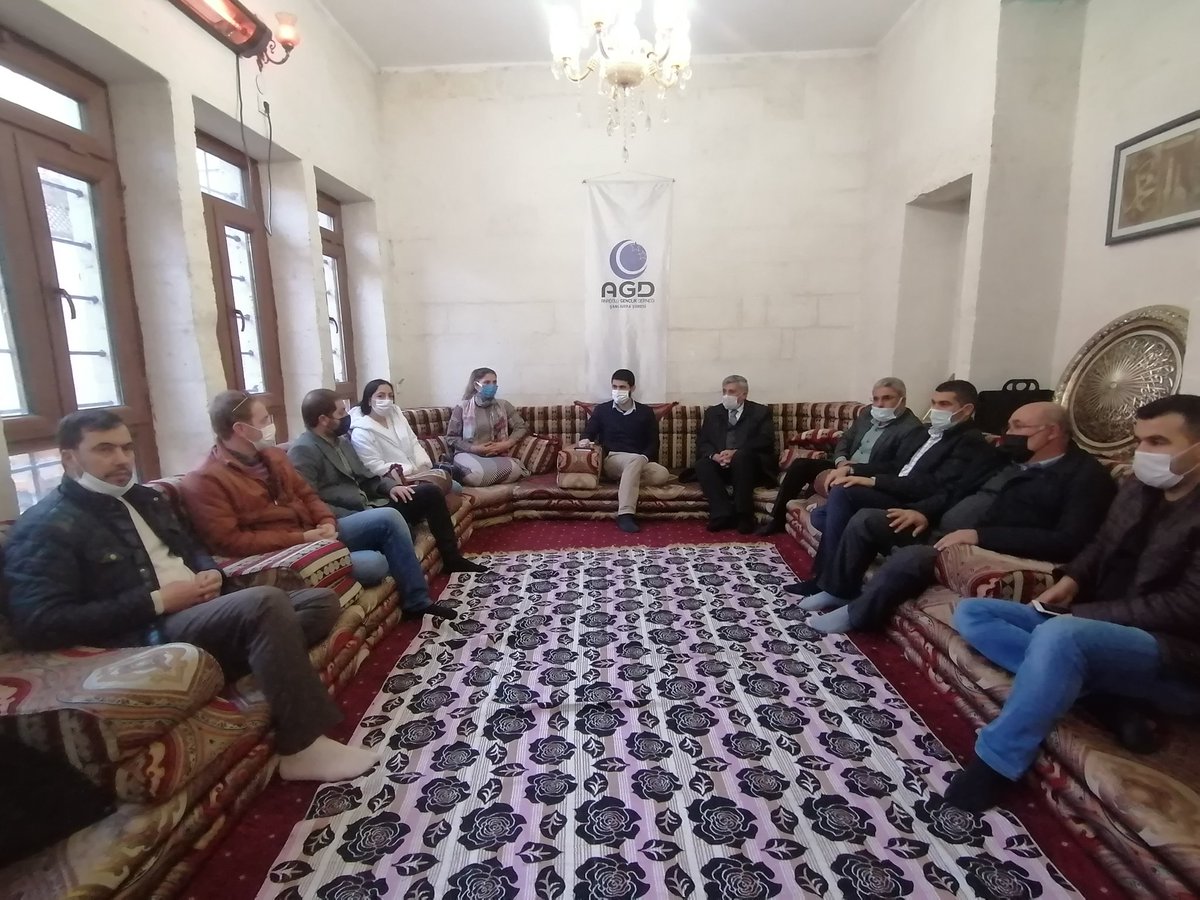 RamazanSenbahar's tweet photo. Gelecek Partisi Şanlıurfa İl Yönetimi olarak,
Anadolu Gençlik Derneği ve Millî Gençlik vakfını ziyaret ettik.
#gelecekpartisi #şanlıurfa #gelecekurfa https://t.co/gC9NAkB26n