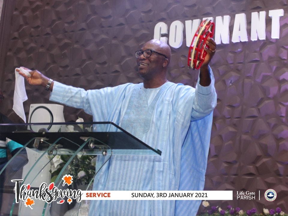 RccgLg's tweet photo. How you dance when you know the Lord got you in this year 2021
#lifegateparish
#covenanthouse
#Thanksgiving
#thanksgivingservice
#FirstSunday2021
#OnlyInNigeria
#HappyNewYear2021 https://t.co/lS228E6RdL