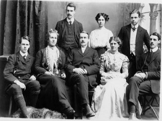 At home researching the family. Here’s my 3x great uncle Wynne Austin Guest-Williams (tall one 3rd from left). In Durham LI and sec. to the Berkshires, he was just 26 when killed near Bois Grenier, France 25/9/1915 #WW1 #ancestors #militaryhistory