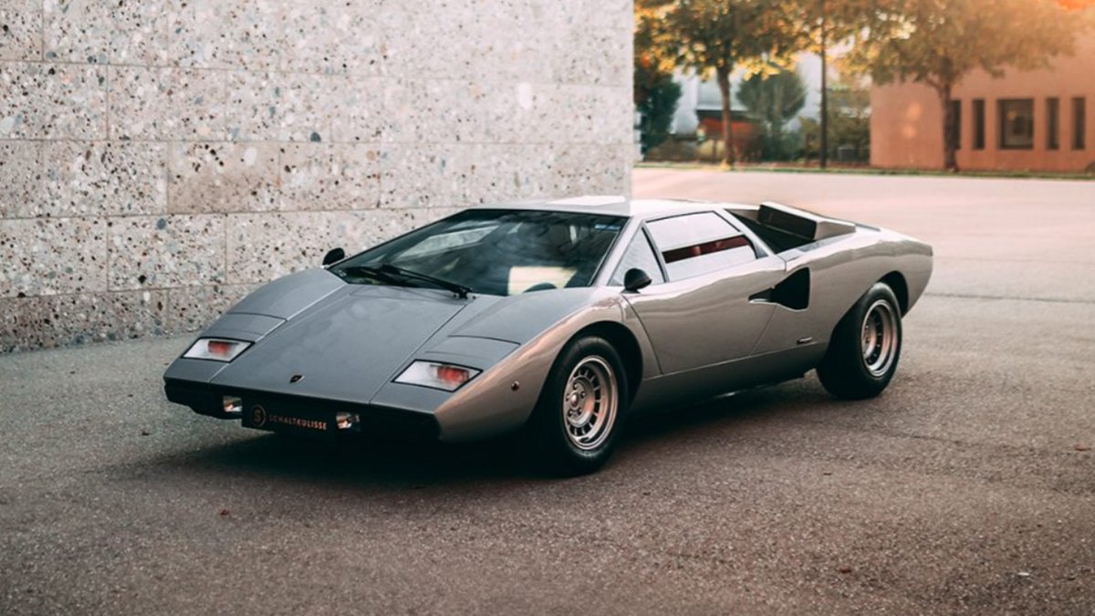 imboldn's tweet image. Every single modern-day hypercar can trace its design roots in one shape or form to the #LamborghiniCountachLP400, and this one is too pretty to ignore.
zpr.io/HvBJU