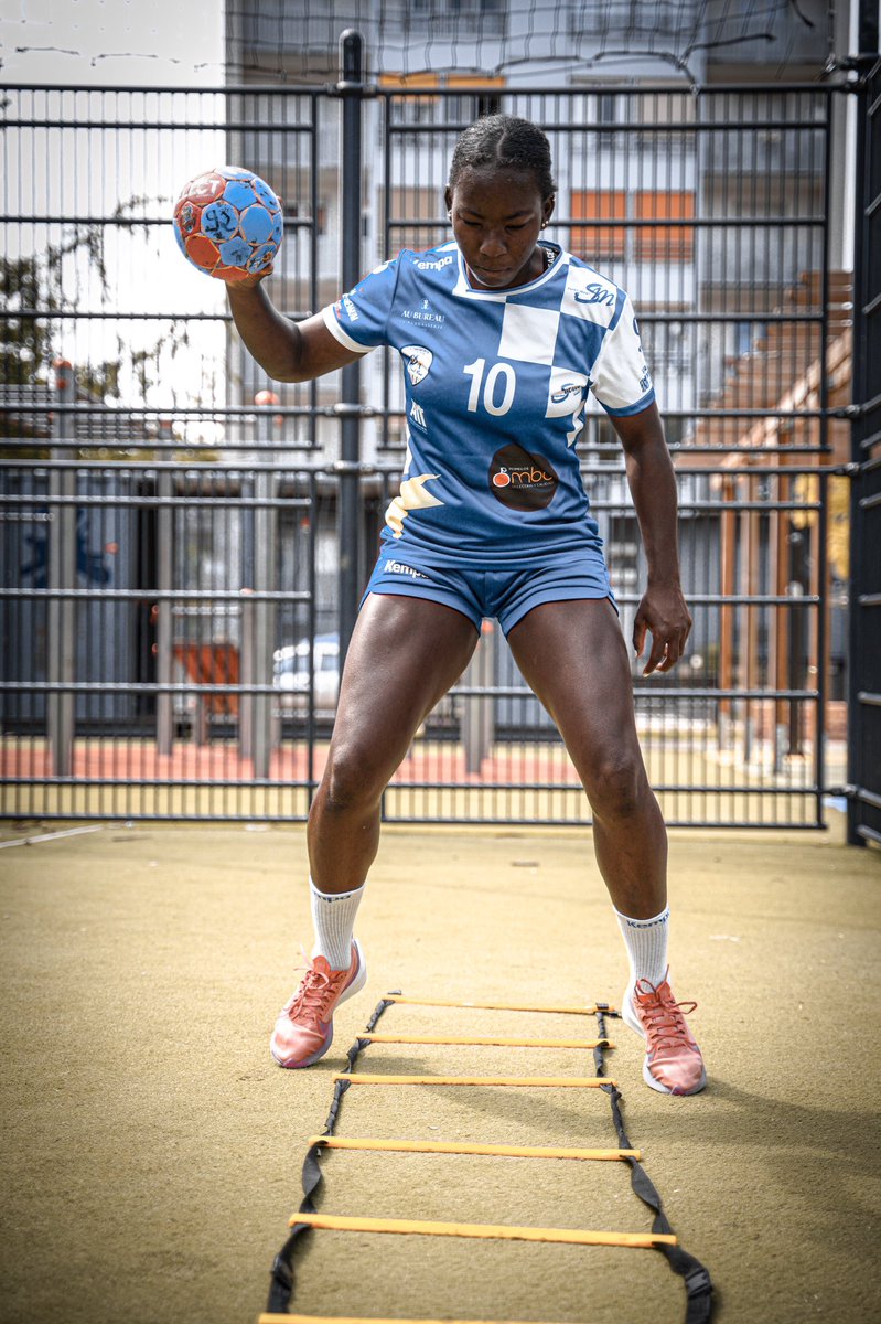 STELLA_HANDBALL's tweet photo. #MondayMood
Reprise des entraînements pour nos Étoiles, vers un retour à la compétition pour 2021 🤔😎
🌟🌟
-
📸
@dlmnsvideo
#lesetoiles #Boumboumpizza #Ipsumconseil, #pomelosmbc #voscavistesbarbus, #aubureaubonneuil #vgasaintmaur, #villedeSaintMaurdesFossés #valdemarne https://t.co/yGXitwjEso
