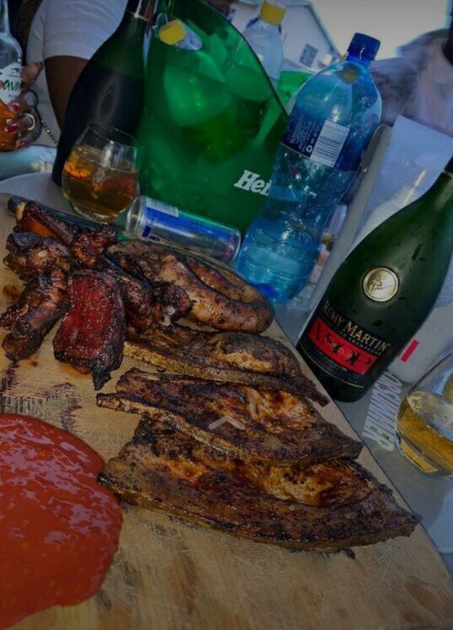 Lwadz_G's tweet image. Start your year with a good taste in your tastebuds. Order your @chilli_the_bite now for just R60.whatsapp and call: 065 385 1134. Product yase kasi .Tembisa to the world .Yenza izinto zenzeke. Please RT my customer be on your TL.
#chillithebite #cyril
