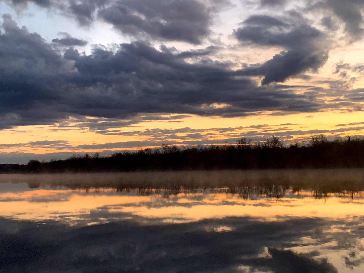 Lindsay_S_S's tweet photo. Started my Monday off with this view & His promise knowing that He is with me at all times. “When you pass through the waters, I will be with you; & when you pass through the rivers, they will not sweep over you”-Isaiah 43:2
#itsgoingtobeok #Hehasgotme https://t.co/us8p2jVwzH