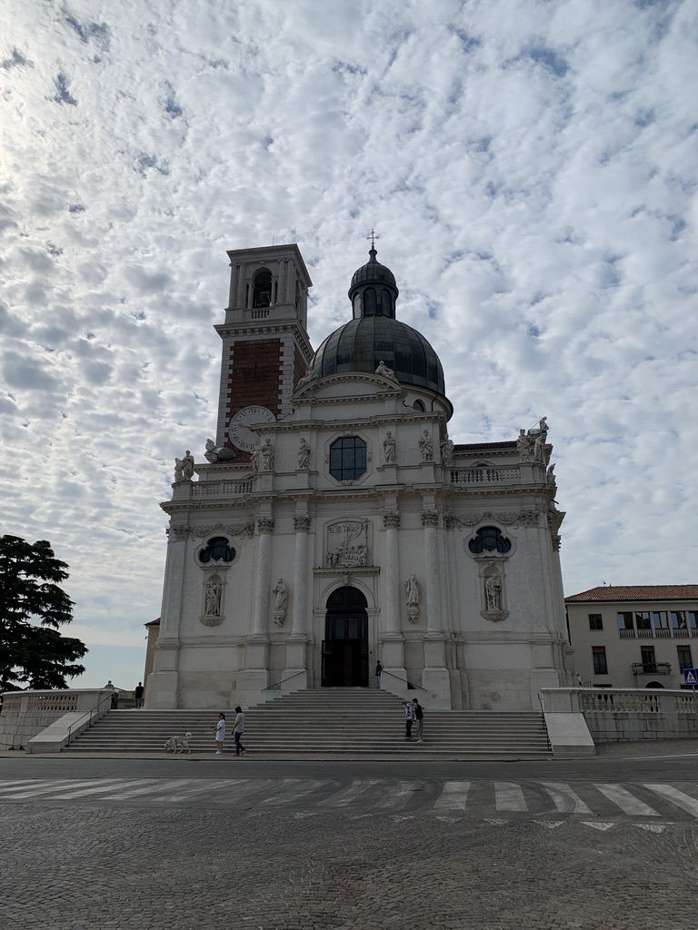 Aw beautiful photos Wendy of bella Italia, but then I'm biased! For my #Top4Memories for #Top4Theme I'm sharing my home city, Vicenza. It's not well known but it should be! #Travel