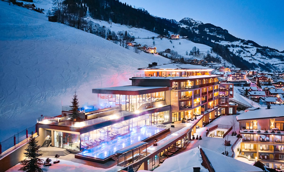 uschilieblpr's tweet photo. Neues Jahr, neuer Kunde: Ab sofort dürfen wir DAS EDELWEISS Salzburg Mountain Resort in #Großarltal, #Österreich bei der Pressearbeit unterstützen - samt #Wellness-Oase auf fünf Etagen, Infinity-Pool und exquisiter regionaler Küche. 

© Michael Huber (2); Matthias Dengler (1&amp;3) https://t.co/pT15MxCbtJ