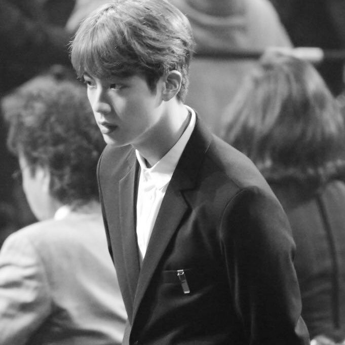 kim seokjin’s pictures that gives “young kim seokjin” vibes ; a thread