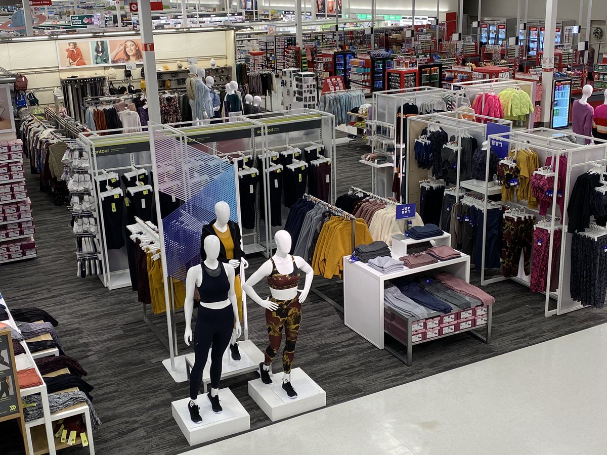 2021 coming in hot and heavy with the new sets! <a href="/TargetVMDTara/">Tara Polk</a> <a href="/SaraBeirne_/">SaraBeirne</a>