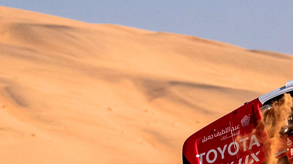 YazeedRacing's tweet photo. Beauty &amp; Beast ♥️ #ToyotaHilux 

#Dakar2021 @ToyotaALJ https://t.co/P6SlrkpEyF