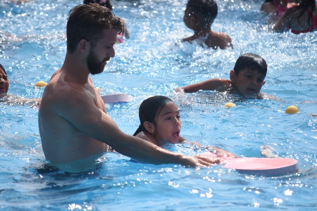 #VGGVerano en el Club Sportivo
🤸‍♀️🤸 Hoy comienza la Colonia Municipal de Verano para niños y niñas de 6 a 12 años. 
✏️ Todavía estás a tiempo de inscribirte en el Club Sportivo de 9 a 12hs.
🔸 La actividad es gratuita, con cupos limitados. 
ℹ️Para más info bit.ly/3nG62p1