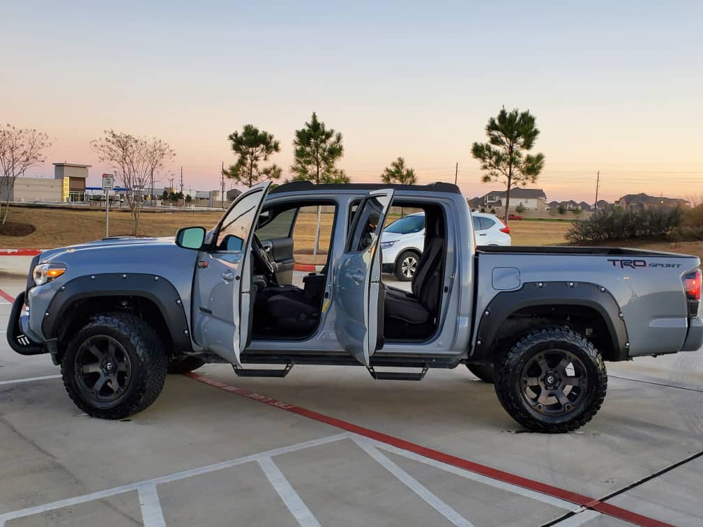 MinkailAutosLtd's tweet photo. 2018 Toyota Tacoma TRD (Top of the line)
Available on #BuyNowNow and #Paysmallsmall packages.
#MinkailAutos #Houston #Texas #Truck #Tacoma #Toyota #Lagos #Nigeria #HiFi #Agungi #Ologolo #Dealer399 https://t.co/LrYgp0zBlA