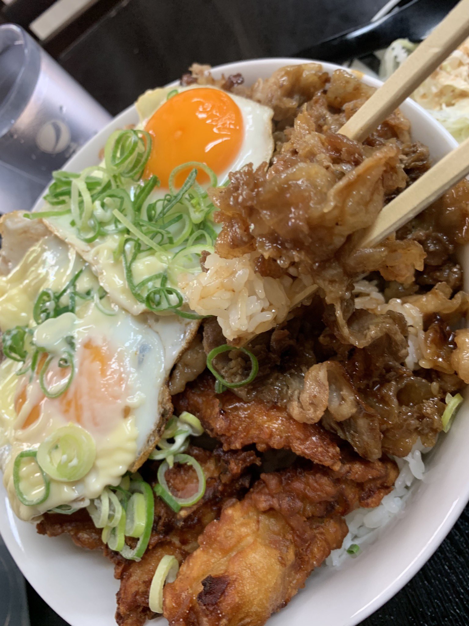 Twitter 上的 大阪周辺のまんぷくランチ タコシュー 市大前店 スタカラ丼 メガ 1000円 ご飯1kg T Co Zp6vdkadg6 Twitter