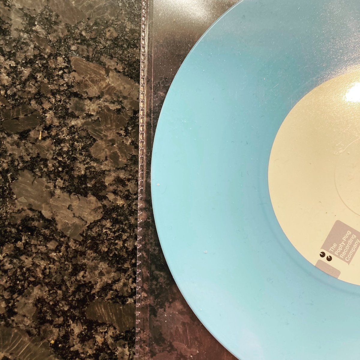 popty_ping_'s tweet photo. So! We’ve signed the next big thing...we snagged @bigthingband !Say When / Eye to Eye is on surf blue vinyl 7” for PING007. It’s the perfect mix of The Beths / Charly Bliss / Drop Nineteens / Belly. A perfect 90’s of age college film soundtrack song and our catchiest release yet! https://t.co/qWwu9zlC7w