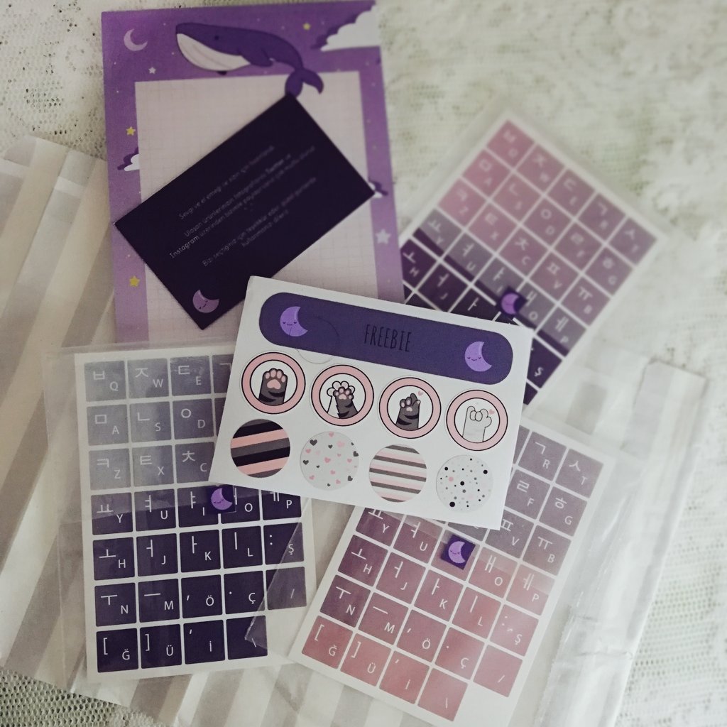 NJsMonWorld's tweet photo. O kadar güzeller ki 😍😍 @MooniverseS 💜💜💜 https://t.co/OWudqKOLYs