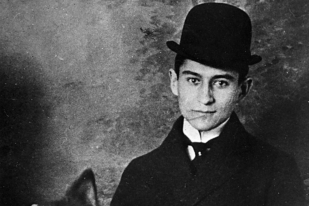 franceculture's tweet image. Il est mort à 41 ans en demandant que ses textes soient détruits. Aucune de ses œuvres célèbres n’a été publiée de son vivant. Il a tellement influencé l’histoire de la littérature qu’aujourd&apos;hui encore, on n’a pas épuisé le sens profond de son oeuvre franceculture.fr/emissions/la-c…