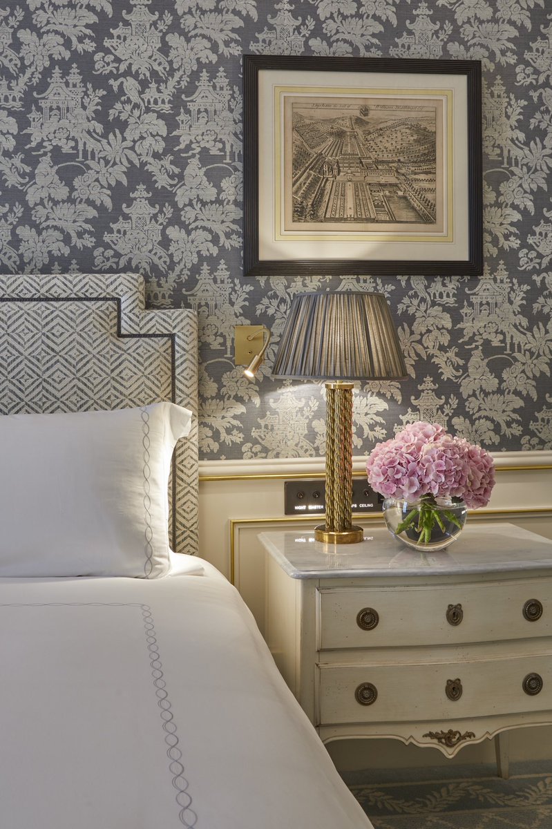 The Interiors Index Profile: <a href="/OficinaInglesa/">Oficina Inglesa</a> Furniture has been making bespoke handmade furniture for luxury interiors for more than 30 years. 
They specialise in French reproductions and classic furniture. 
See their profile here: worldofinteriors.co.uk/index/oficina-…