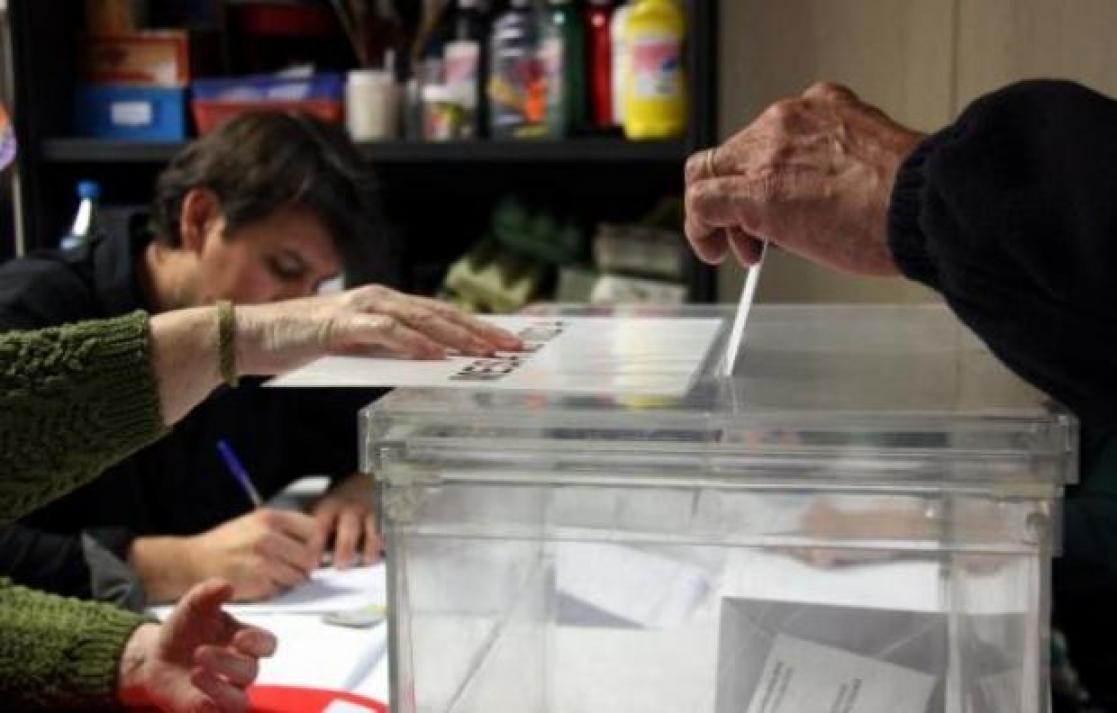 reusdigitalcat's tweet image. L'ENQUESTA de #Reusdigital. Penseu votar a les eleccions al Parlament del pròxim 14 de febrer? Cliqueu per votar-hi! 
reusdigital.cat/enquestes/pens…