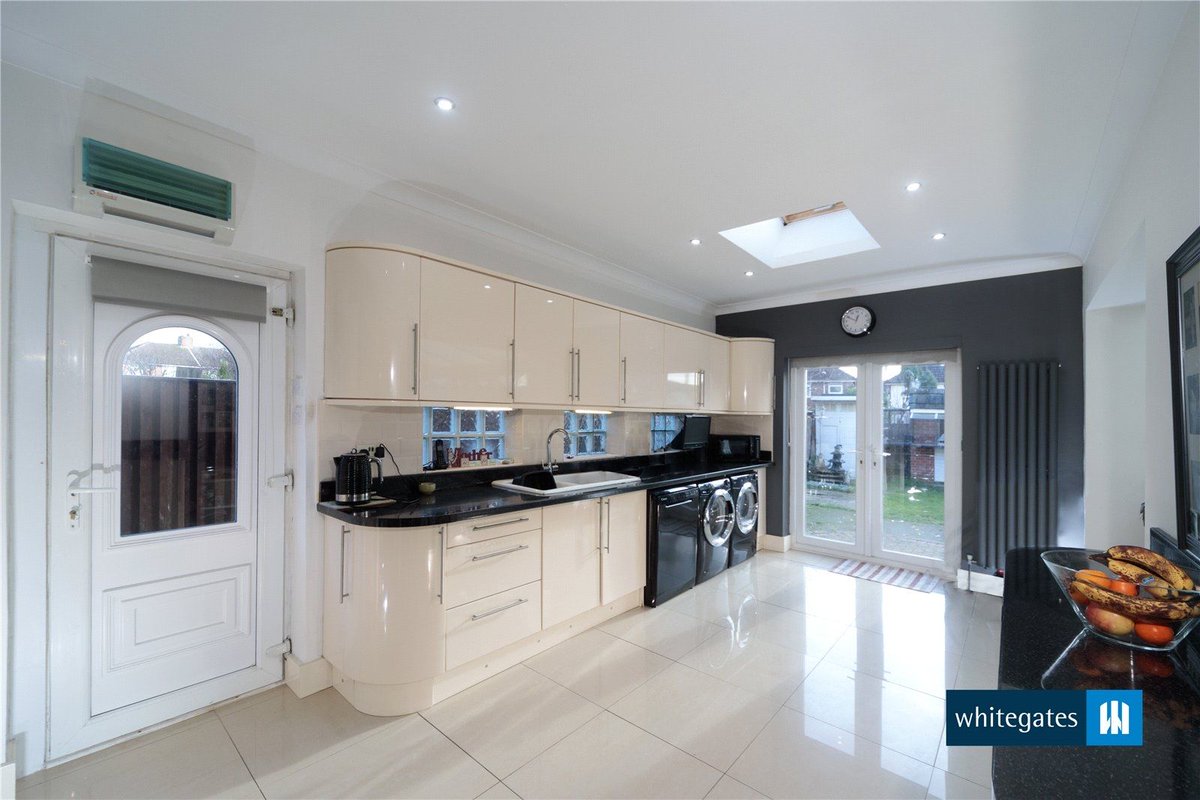 WhitegatesWool's tweet photo. ❤️❤️ SUPER SEMI ❤️❤️
This delightful 4 bed semi on Hillfoot Avenue is all about the space!
See the full listing and additional photos by clicking below!
👇👇👇👇👇👇

https://t.co/ItpcVDLfr7 https://t.co/4PkOIF1sVJ