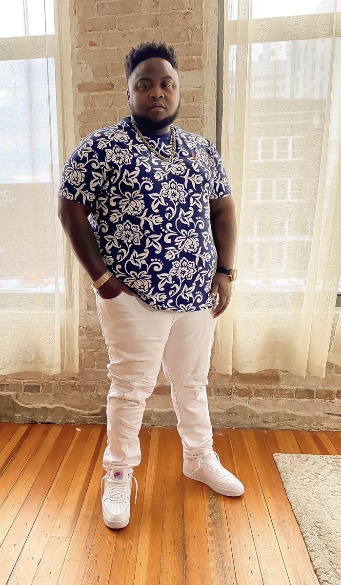 TRell785's tweet image. The goal was to make it out the trenches 🖤