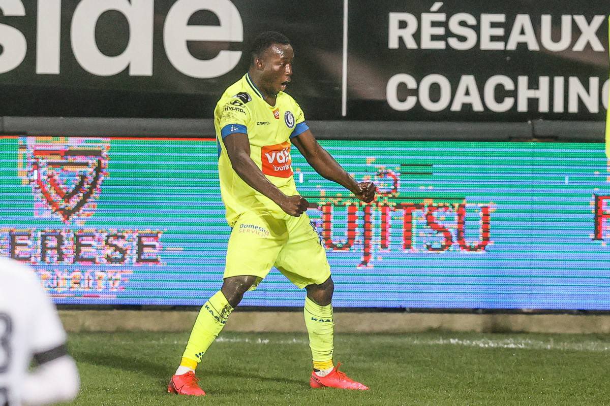 Osman BUKARI89With 2.7 successful dribbles per game the pacey forward has been named amongst the best dribblers in the Belgium Pro League at the end of the first round of the 2020/2021 football season. His pace and decision making gives him a counter attacking threat