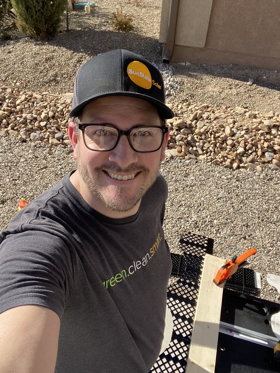 jeremysunstate's tweet image. Happy First Monday of 2021! Wishing you all a very healthy, happy, and successful new year #makingsolarsimple #greencleansmart #localbusiness #albuquerque #supportlocal #solarmadefun #solarmadeeasy #renewable #don’t overthink #ownit #sunstatesolar #whywait #newmexico