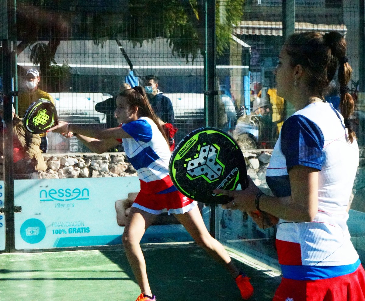 vamospadel's tweet photo. Las #HermanasRodríguez
#EuniceRodríguez y #PriscilaRodríguez  subcampeonas🥈en el #MásterMenoresFap
#TeamCartri
Pronto podréis ver la final en nuestro canal de YouTube.
#vamospadel💪🔝 https://t.co/RDnSS3vha2