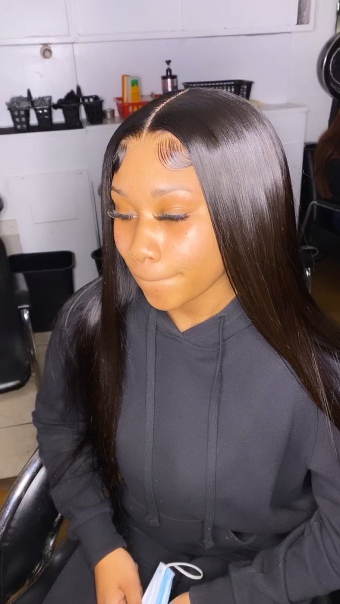 Dc hairstylist 💕 I’m now taking frontal 1 on 1 classes ✨ it will be truly worth it ! Invest in yourself all 2021 ladies💅🏾 

#dchairstylist #dmvhairstylist #mdhairstylist #vahairstylist   #frontalsewin #clousresewin